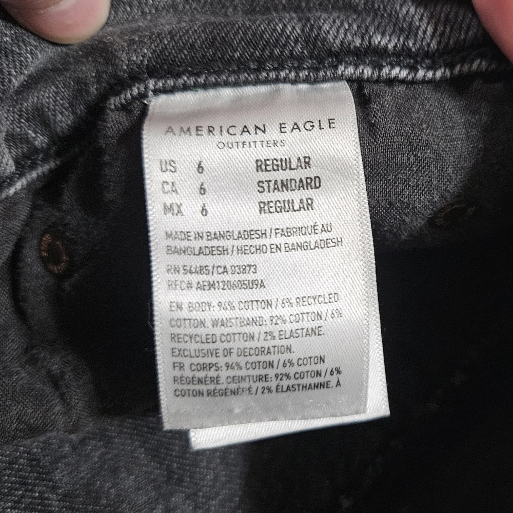 Women Amererican Eagle Black Destroyed Knee Bootcut Jeans! - Picture 3 of 7